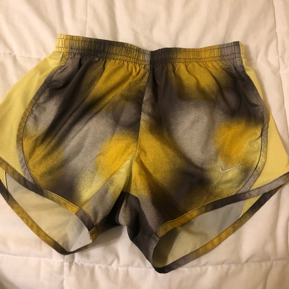 girls nike running shorts